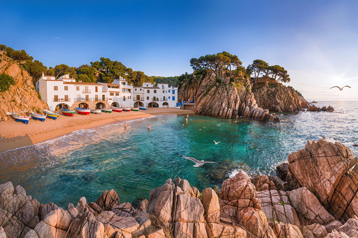 Girona & Costa Brava Small-Group Day Tour from Barcelona