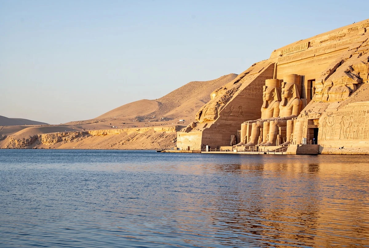 Private Abu Simbel Temple Day Trip with Guide from Luxor