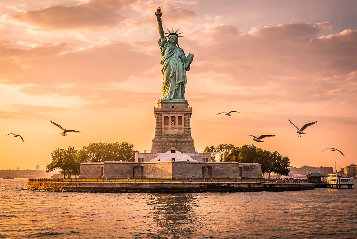 Sunset & Harbor Lights Cruise with Statue of Liberty New York