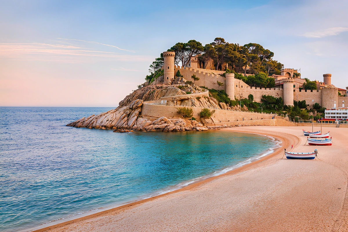 Lloret de Mar Vintage 4x4 Sightseeing Tour