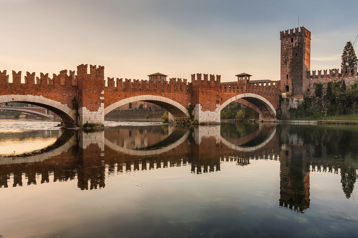 Verona Hop-On Hop-Off Bus Tour 24 or 48 Hour Ticket