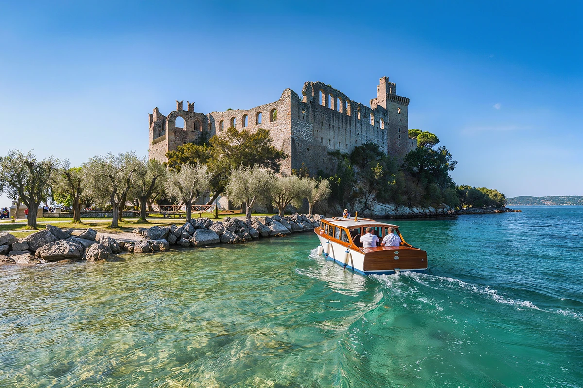 Verona, Sirmione & Lake Garda Day Trip from Milan with Boat Cruise
