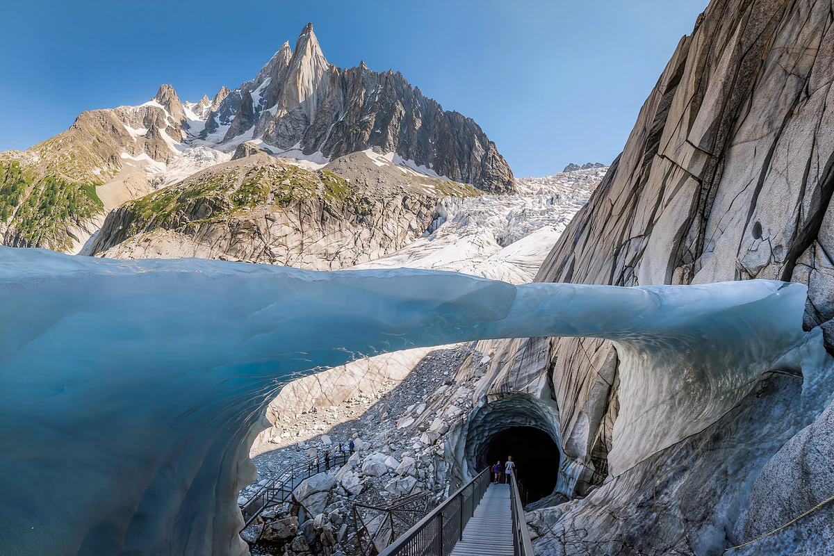Chamonix, Mont Blanc and Ice Cave Guided Day Tour from Geneva