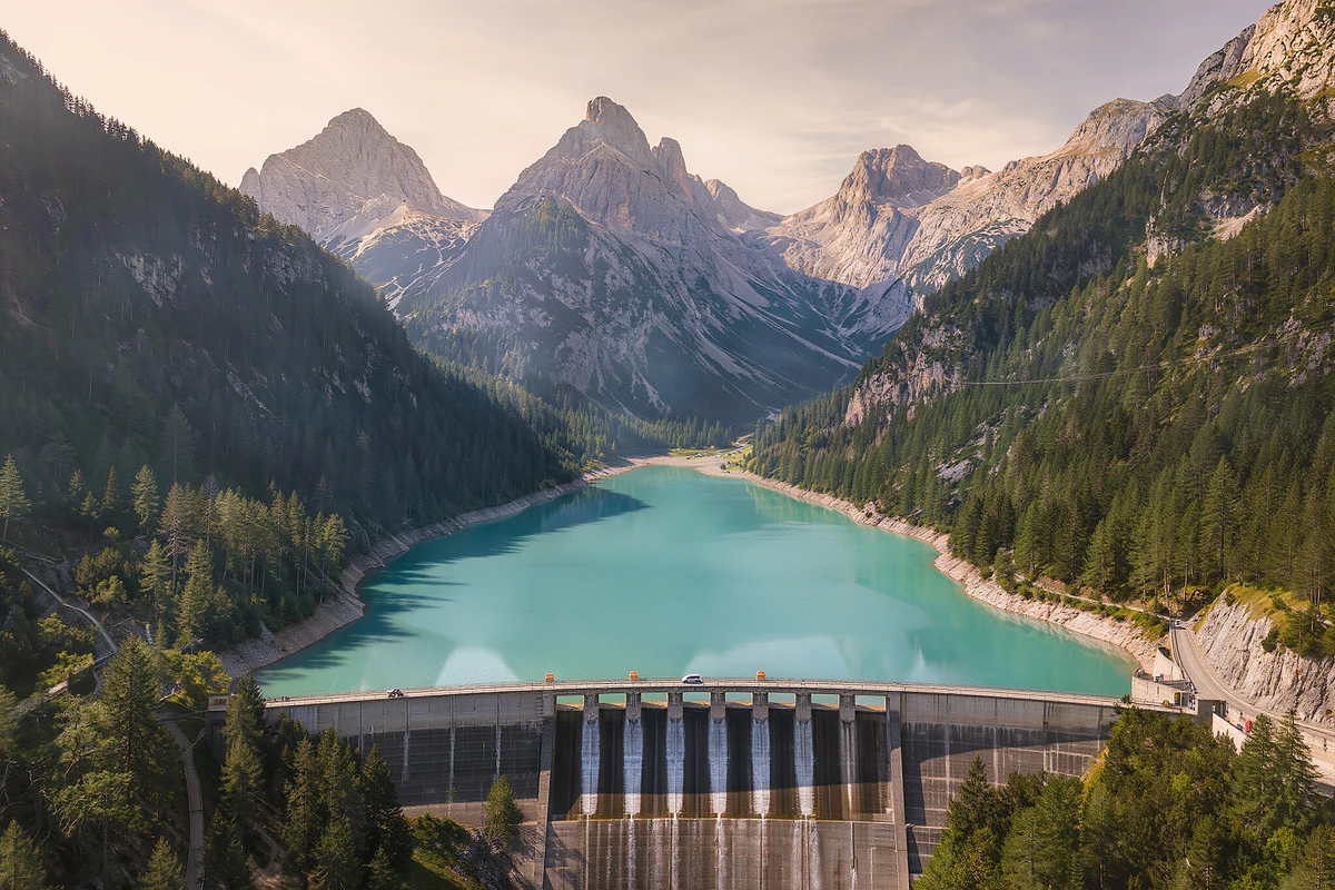 Dolomites Day Trip from Venice to Cortina and Lake Misurina