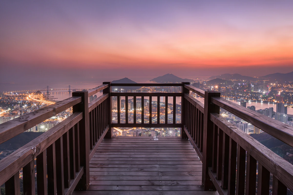 Busan Night Viewpoints and Evening Cruise with Fireworks